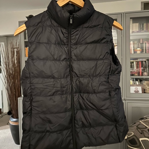 Lightweight vest - Picture 1 of 4